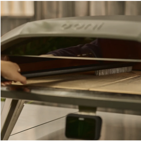 Brosse métallique courte pour four à pizza Ooni | fourapizza.fr